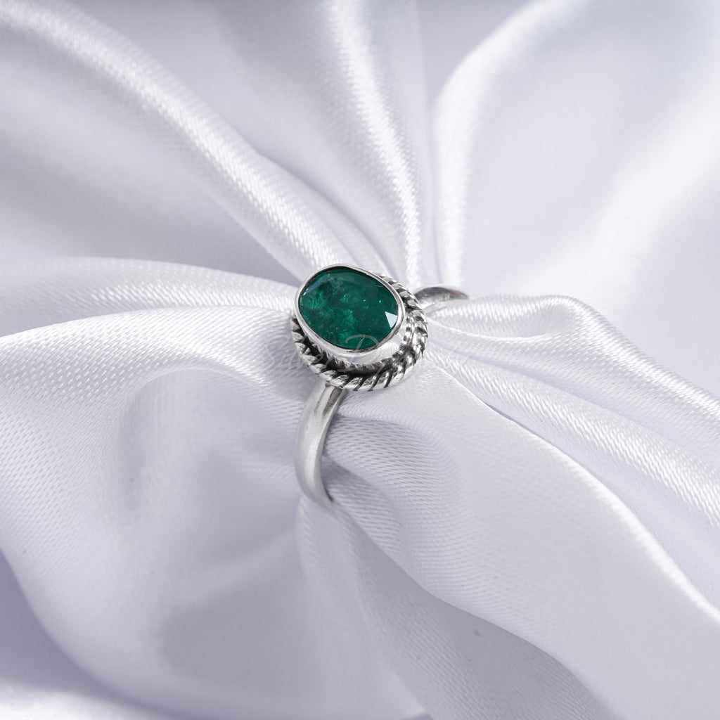 Clara Certified Emerald (Panna) 5.5cts or 6.25ratti 4 Prongs Silver Ring  for men and women-10 : Clara: Amazon.in: Fashion